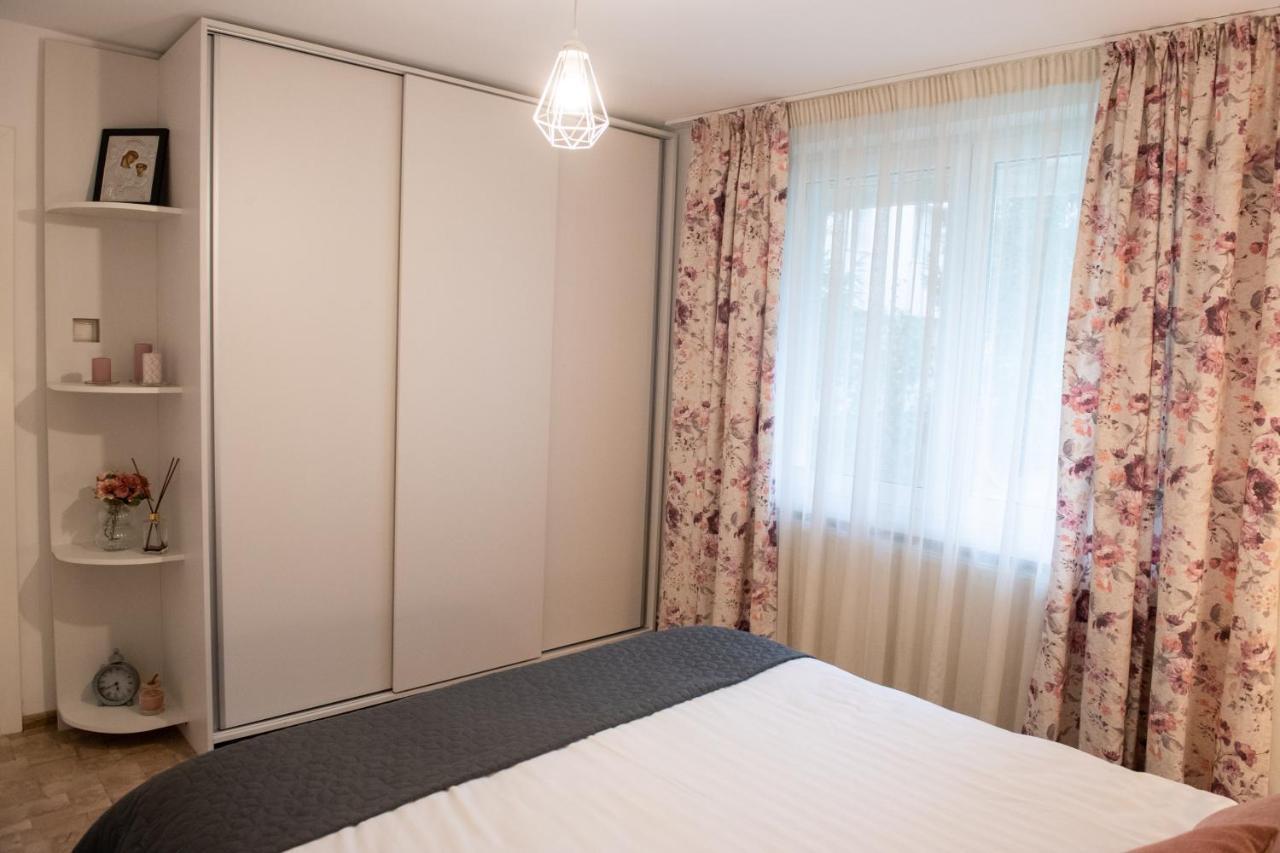 Urban Oasis Lägenhet Piatra Neamţ Exteriör bild